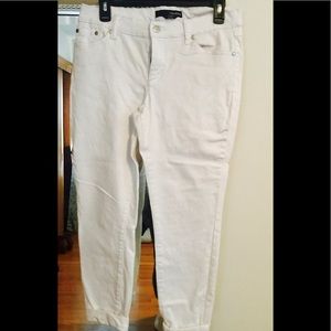 NWOT white jeans from Versona. Never worn Sz 12